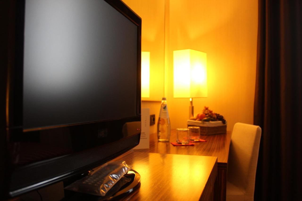 โรงแรมเอ็มเอช ปิอาเชนซา ฟิเอรา เปียเชนซา ภายนอก รูปภาพ